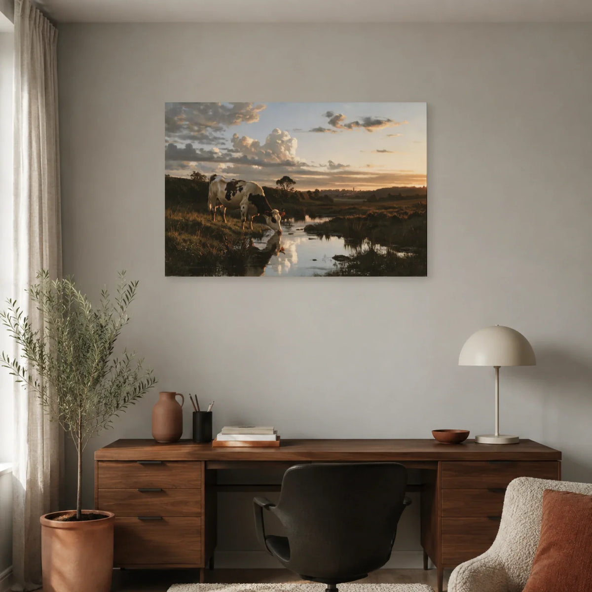 Tableau Vache Normande dans le Bocage présenté dans un bureau - Art Virtuoso